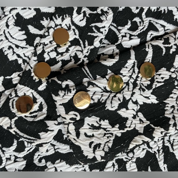 Dynamite Jacquard Patterned Dress - Picture 6 of 10